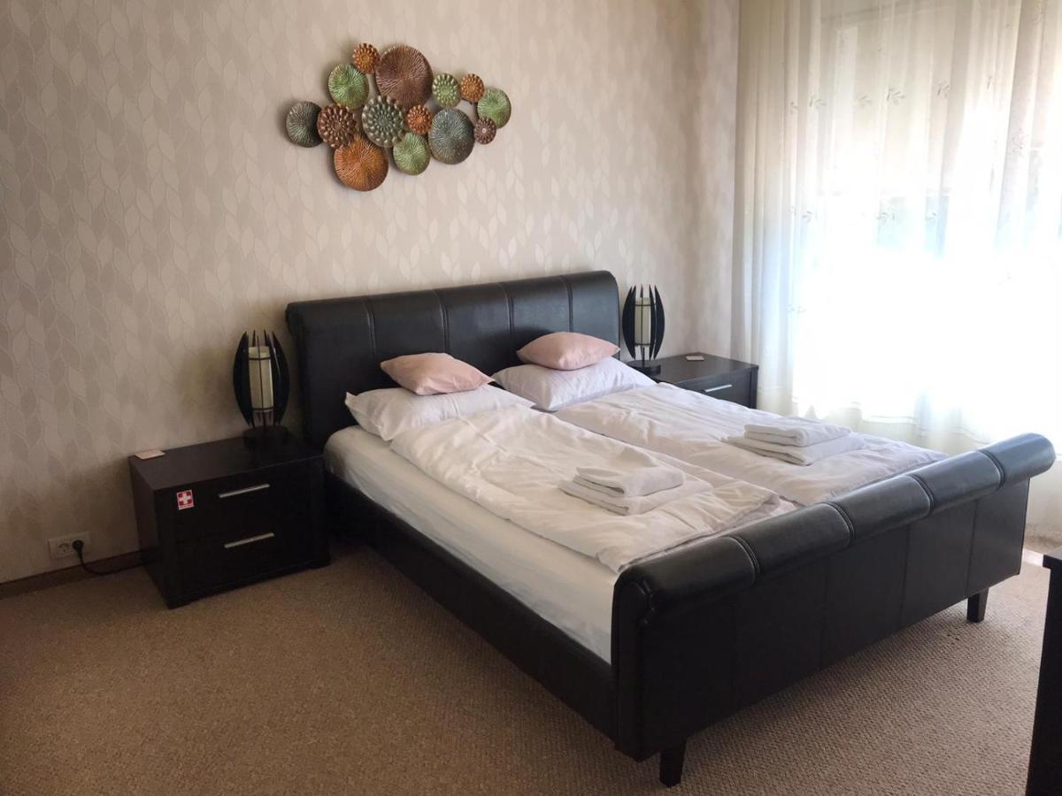 Xili'S Relax And Chill Apartment, Netflix, Peaceful Location In Брашов Экстерьер фото